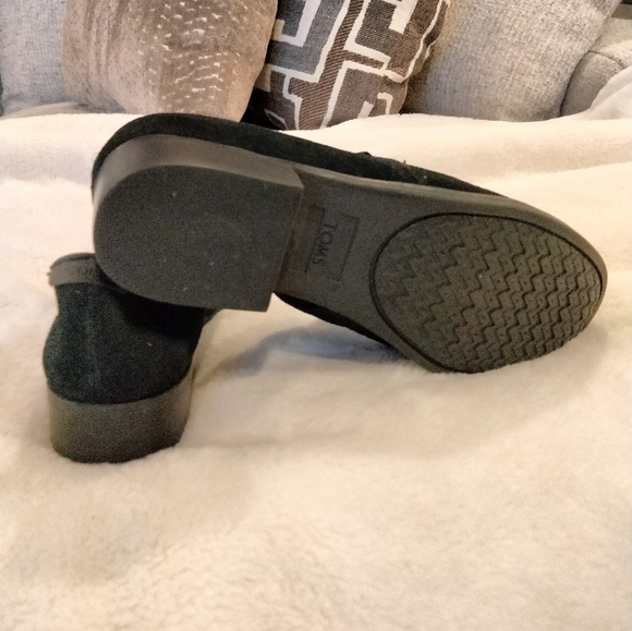 TOMS Shaye Slip On Suede Shoetie - Picture 5 of 8